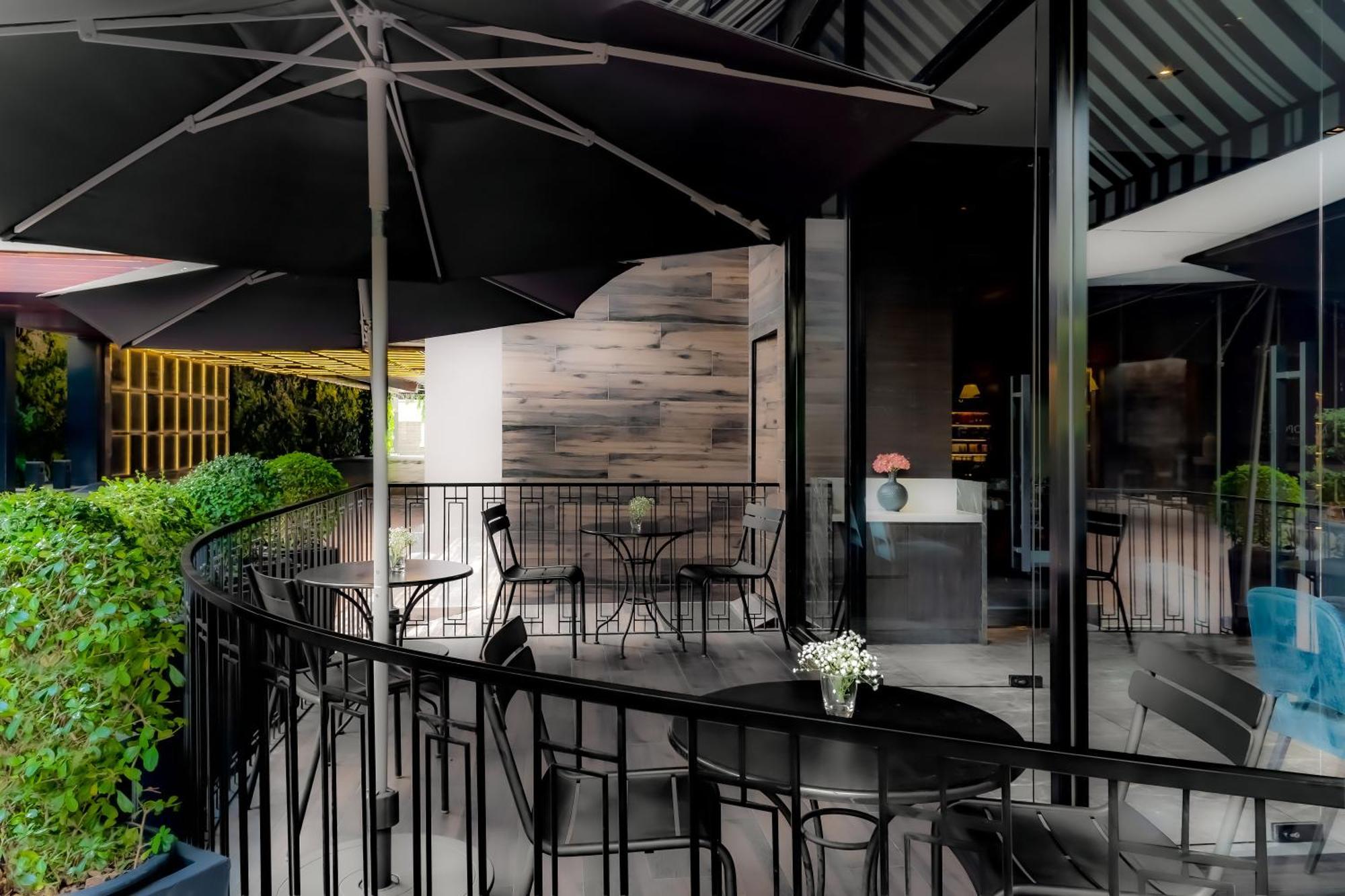 Metropolis Suites Bangkok, Tapestry Collection By Hilton Banguecoque Exterior foto