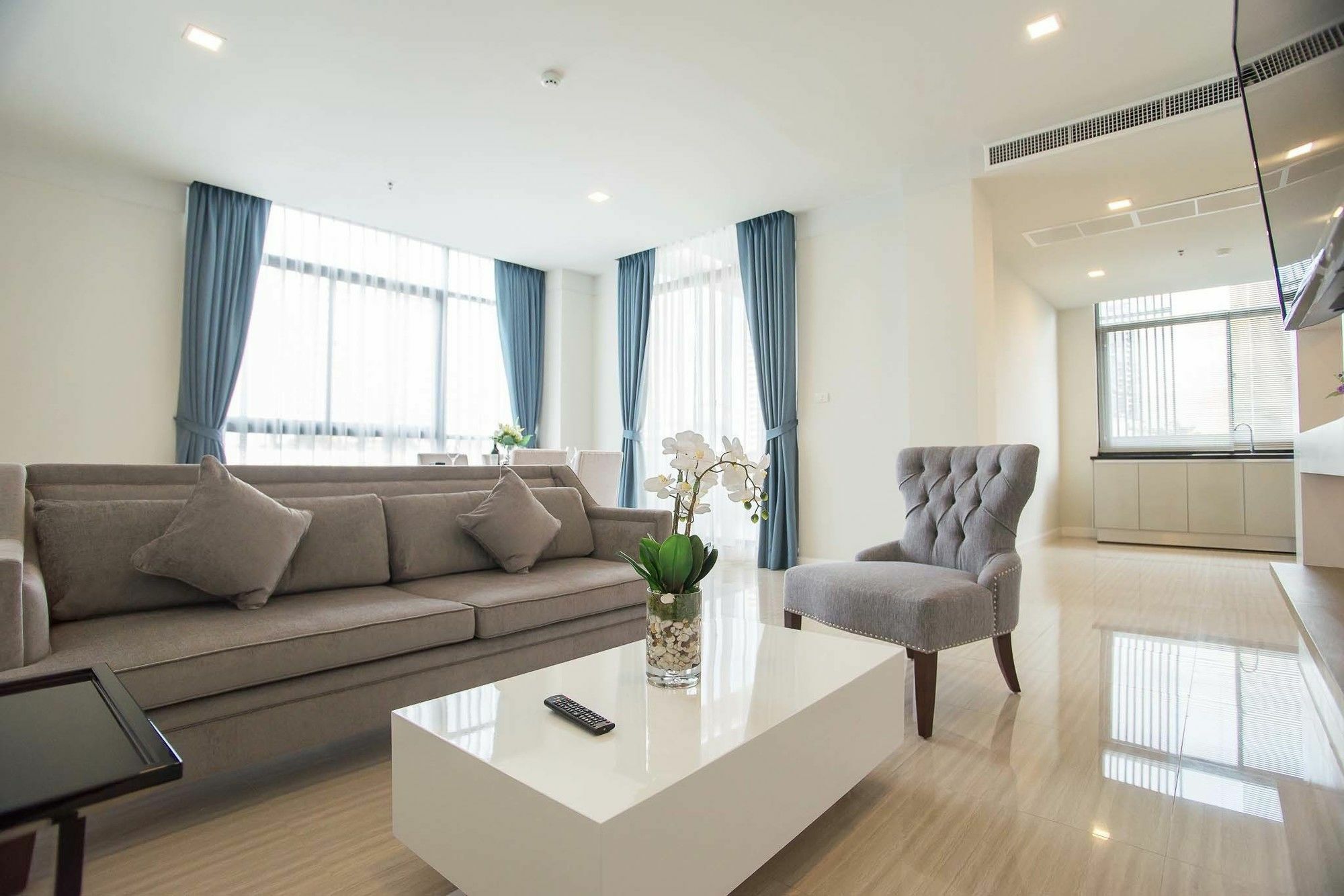 Metropolis Suites Bangkok, Tapestry Collection By Hilton Banguecoque Exterior foto