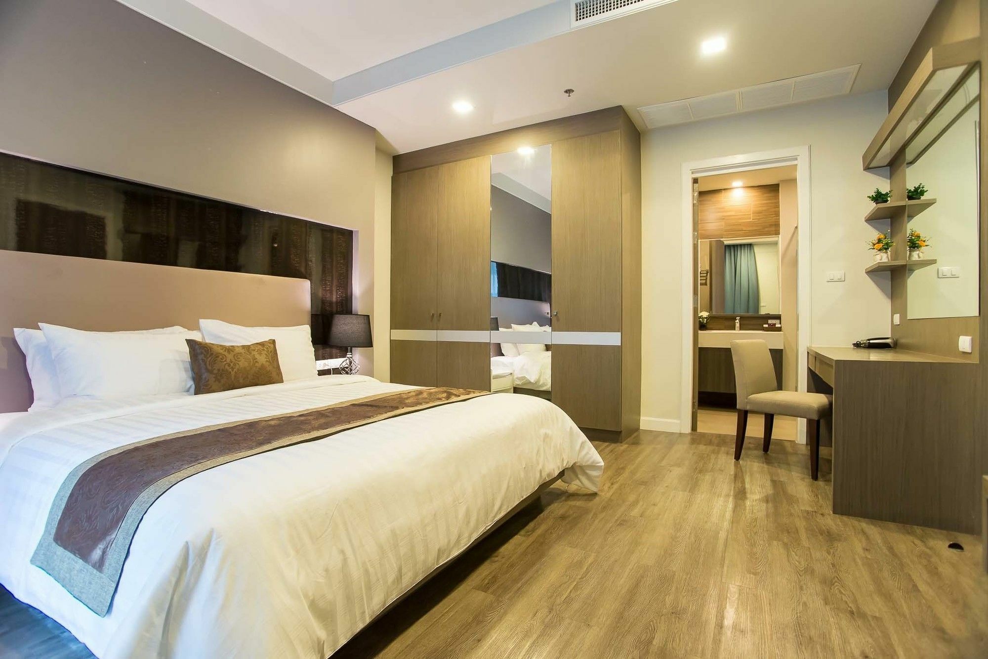Metropolis Suites Bangkok, Tapestry Collection By Hilton Banguecoque Exterior foto