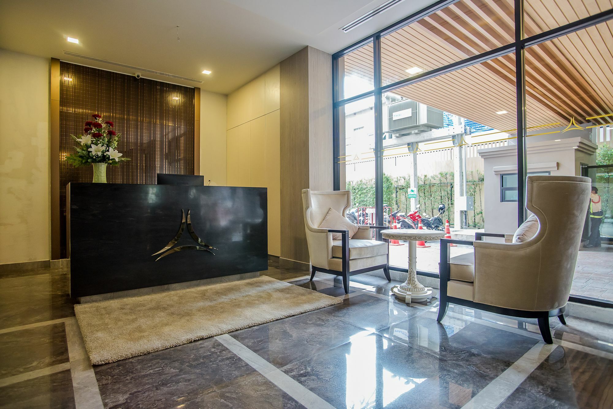 Metropolis Suites Bangkok, Tapestry Collection By Hilton Banguecoque Exterior foto