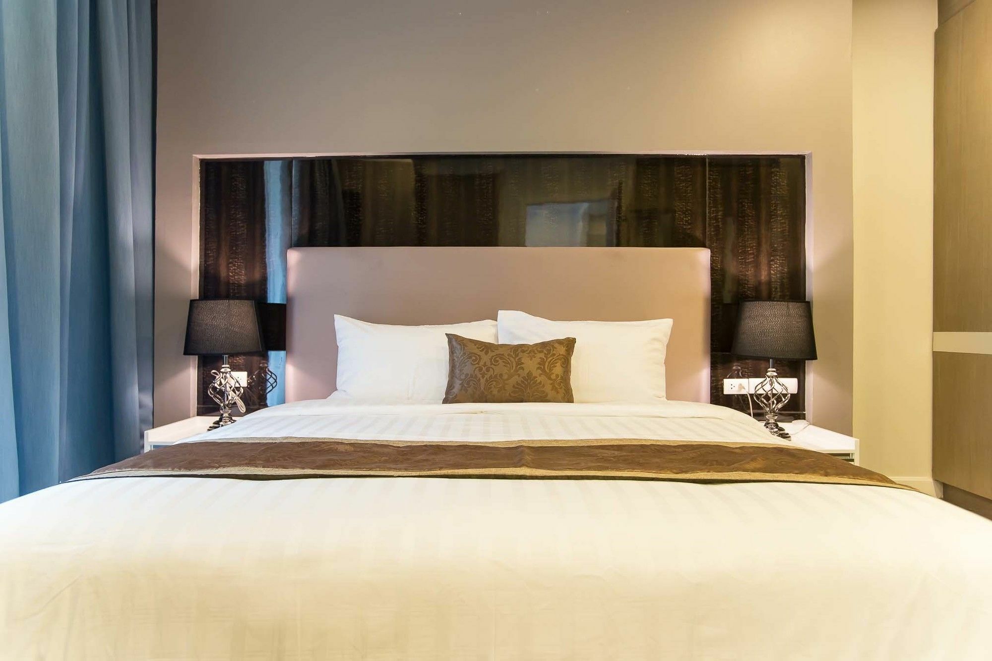 Metropolis Suites Bangkok, Tapestry Collection By Hilton Banguecoque Exterior foto