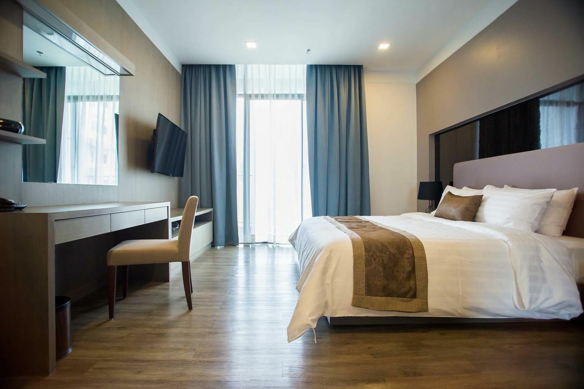 Metropolis Suites Bangkok, Tapestry Collection By Hilton Banguecoque Exterior foto