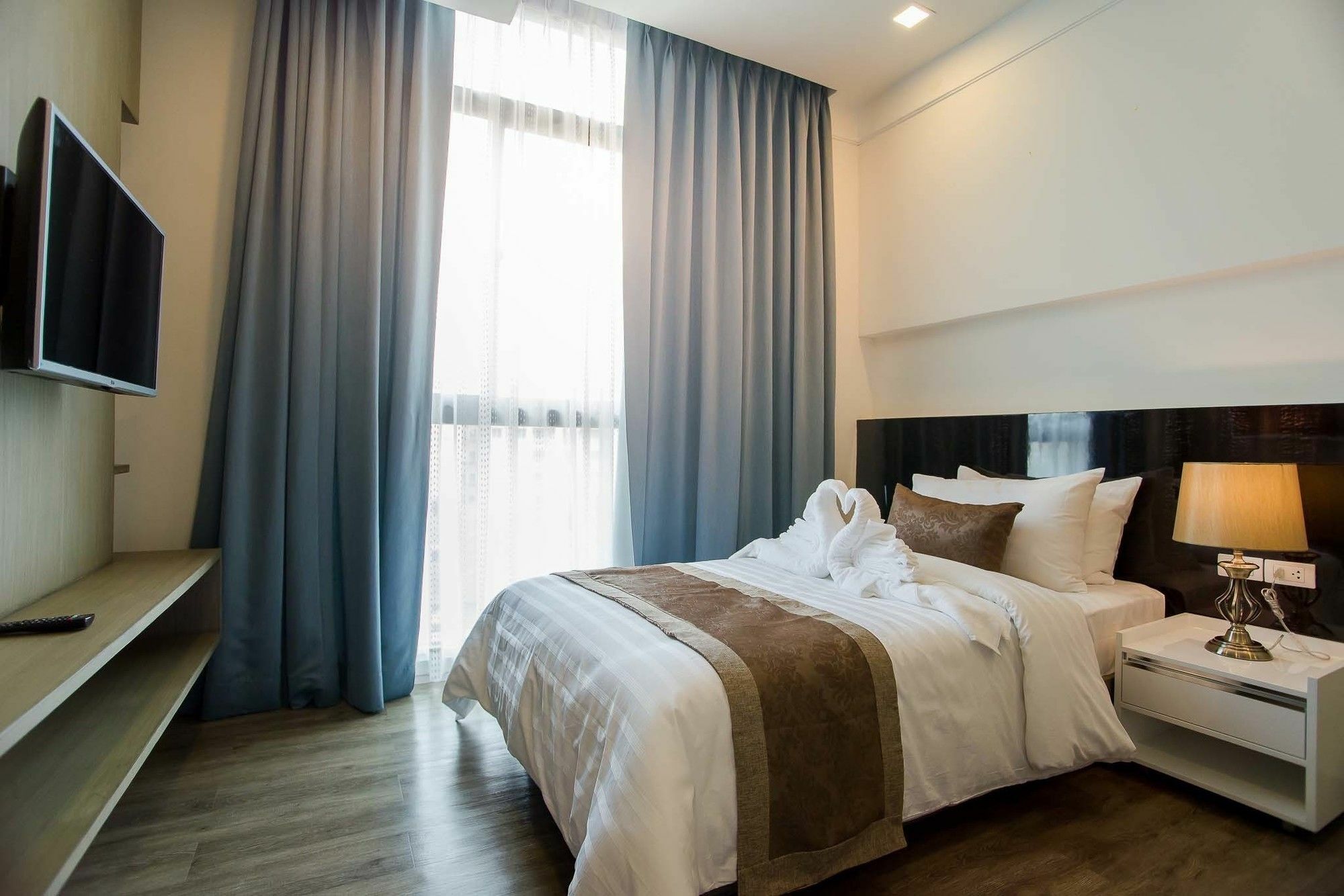 Metropolis Suites Bangkok, Tapestry Collection By Hilton Banguecoque Exterior foto